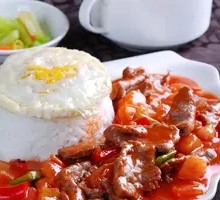 Beef with Potato and Tomato Stir-fry
