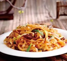 Sausage and Egg Rice Noodles