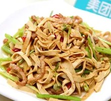 Stir-Fried Pork and Tofu Skin Rice Bowl