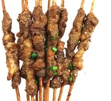 Charcoal-grilled Lamb Skewers