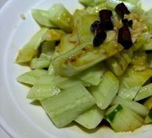 Knife-Pounded Cucumber
