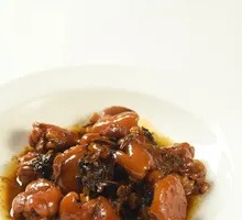 Braised Pig Trotter with Preserved Mustard Greens