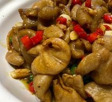 Braised Pork Intestines in Clay Pot