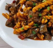 Beef Shank Stewed with Fried Dough Twists