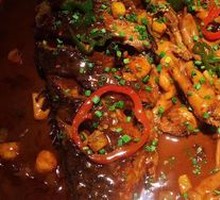 Crucian Carp and Chicken Feet Stew