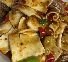 Stir-fried Yellow Tripe with Pork Intestines