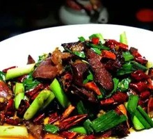 Stir-fried腊 Beef with Garlic