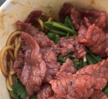 Beef Hot Dry Noodles with Quick-Boiled Beef