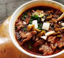 Luoshi Raw Beef Noodle Soup