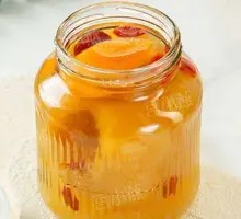 Loquat and Tremella Baked Pear