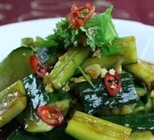 Knife-Pounded Cucumber