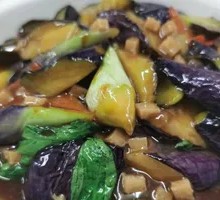 Basil Fish-Flavored Eggplant Stew