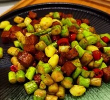 Black Pepper Tofu Cubes