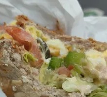 Aromatic Tuna Sandwich