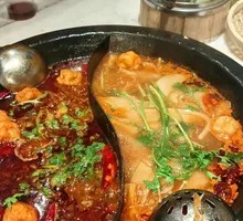 Spicy Tomato Yin-Yang Hot Pot