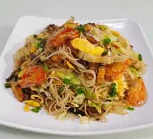 Seafood Stir-Fried Handmade Noodles
