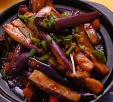 Eggplant and Pork Noodles