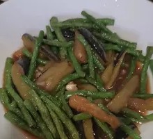 Eggplant and Green Beans Stir-fry