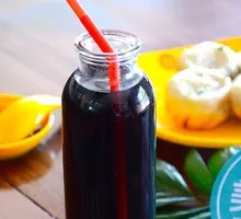 Traditional Old-Style Plum Tea