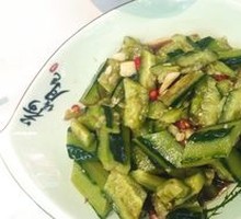 Knife-Pounded Cucumber