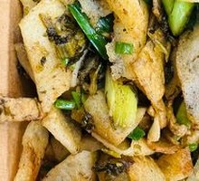 Snowy Red Meat and Tofu Noodles Stir-fry