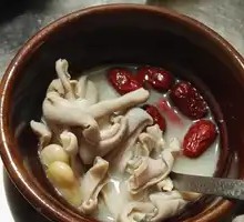 Red Date and Kidney Bean Pork Tripe Soup