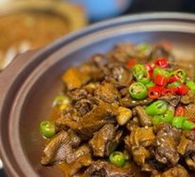 Honghu Water Chestnut Roast Duck