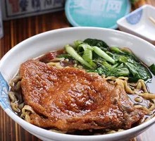 Braised Pork Chop Noodles