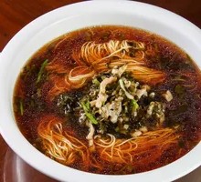 Pickled Cabbage and Pork Noodles