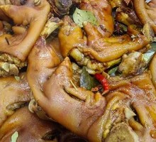 Roasted Pig Trotters