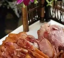 Crispy Salted Pork Shank