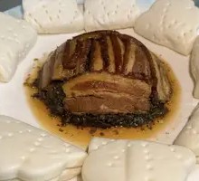 Lotus Leaf Pancake Braised Pork