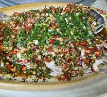 Steamed Crucian Carp with Chopped Chili