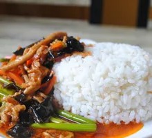 Pickled Pepper Shredded Pork with Wood Ear Mushrooms