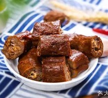 Spicy Braised Duck Neck