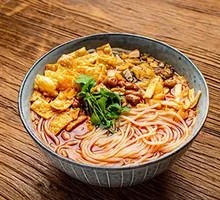 Fried Egg Snail Noodles