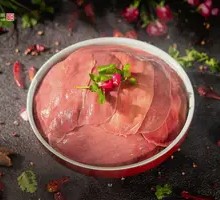 Sliced Pork Kidney with Big Knife